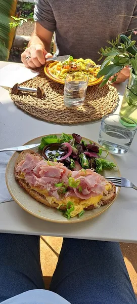 Tartine Brunch & Jardin