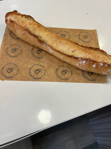 Baguette Eclair St Cloud