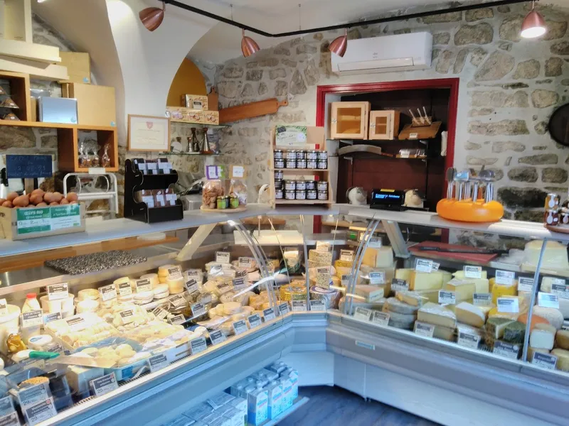 La Fromagerie Vanséenne crémerie artisanale en Ardèche