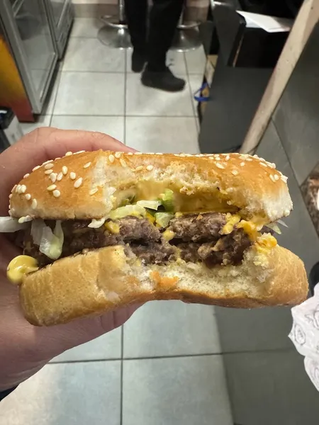 XL Burger