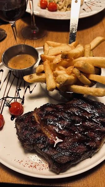 Entrepotes Brasserie