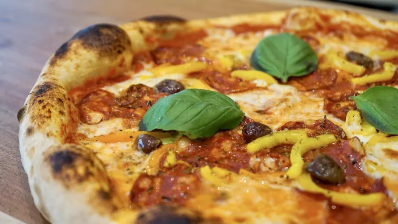 A tavola! Pizzas & Vins italiens