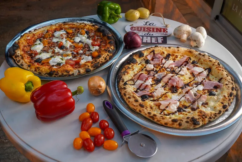 Luca's pizza