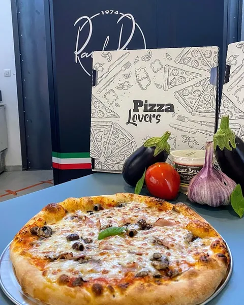 Parola Pizza distributeur