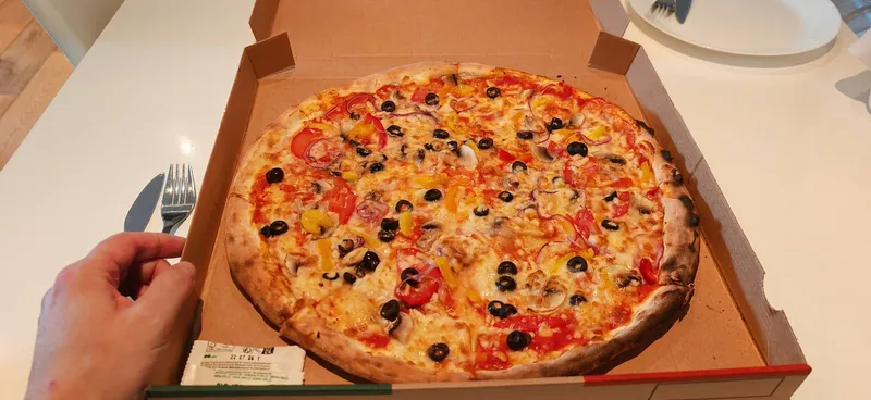 PIZZA GOOD TASTE