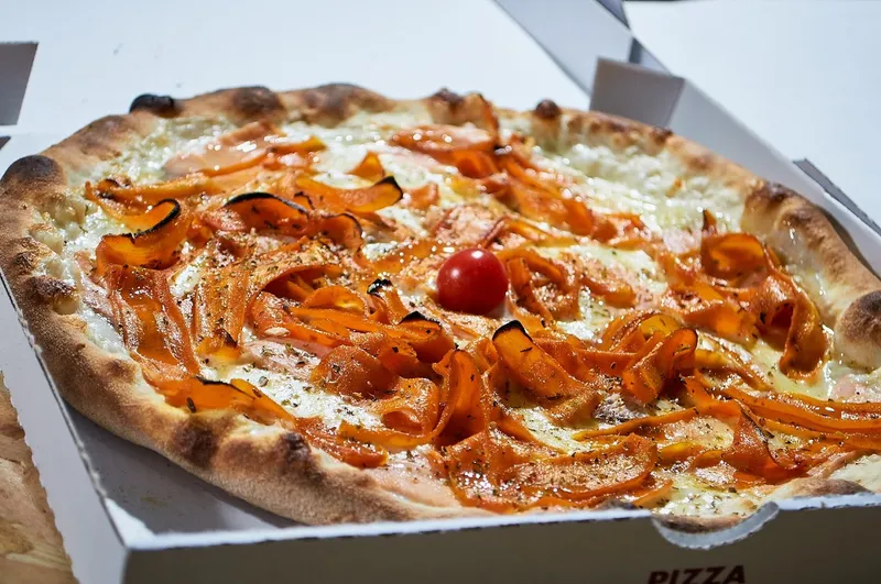 Pizza Salvatore 35