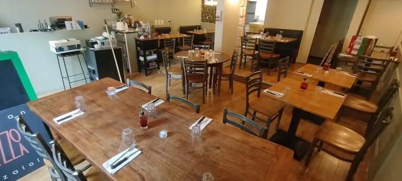 Vezzo Pizza
