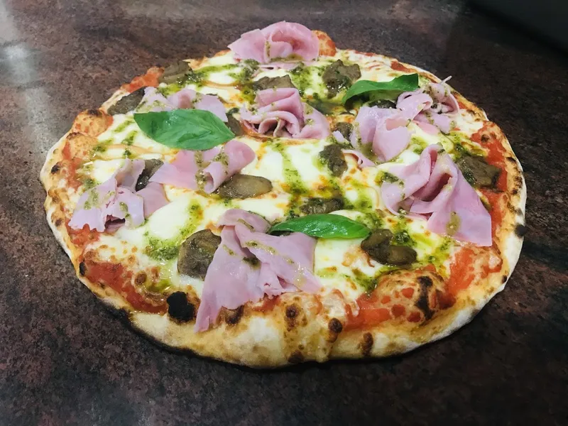 Pizza de la Gare by berard
