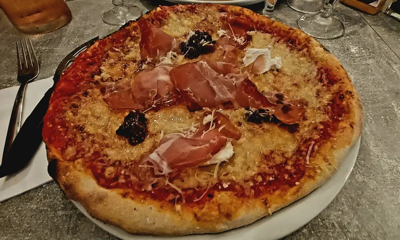 Pizzeria La Provence Restaurant