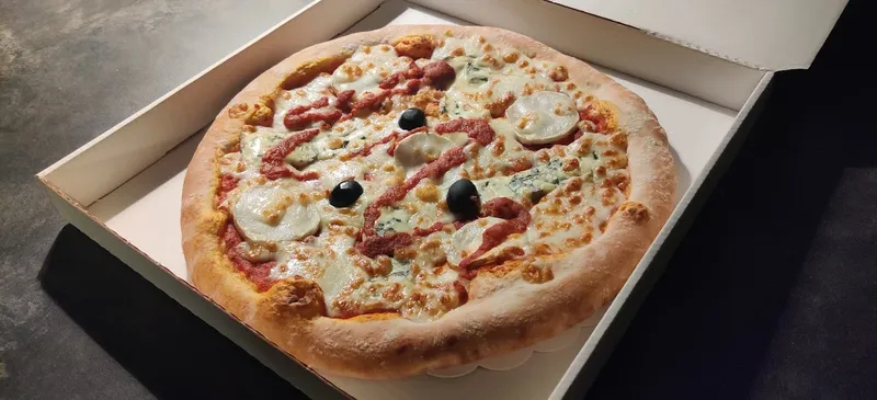 Comptoir du stamm' - Distributeur automatique à pizzas