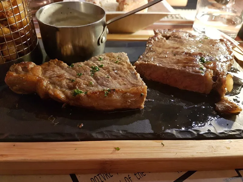 Restaurant MEAT