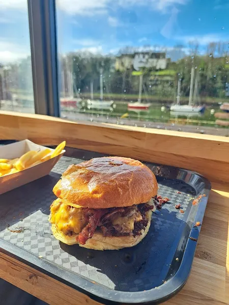 Gus burger
