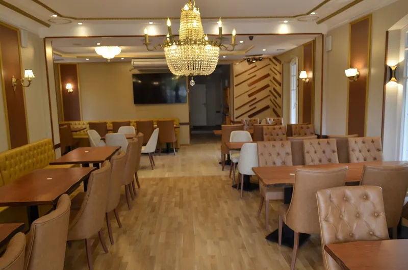 MAVIE HARMAN Elysées Restaurant Turc&méditerranéen