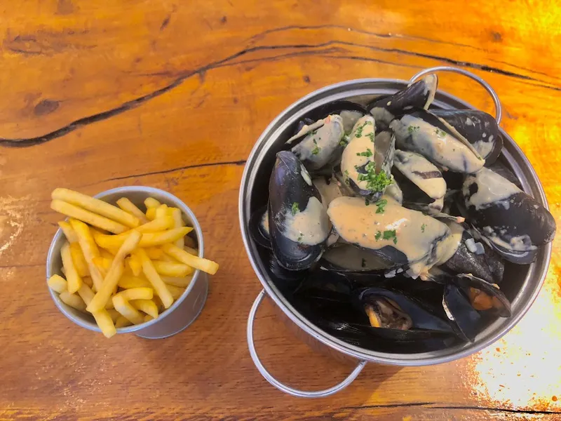 La cabane à moules LA TESTE DE BUCH