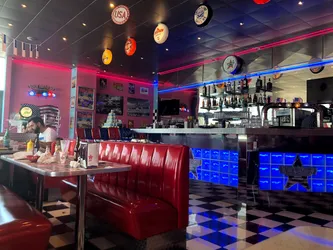Les 18 restaurants ouverts le dimanche de Rhône