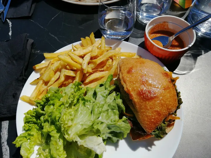 Awake Restaurant Original & Bio - Bassins à Flot Bordeaux