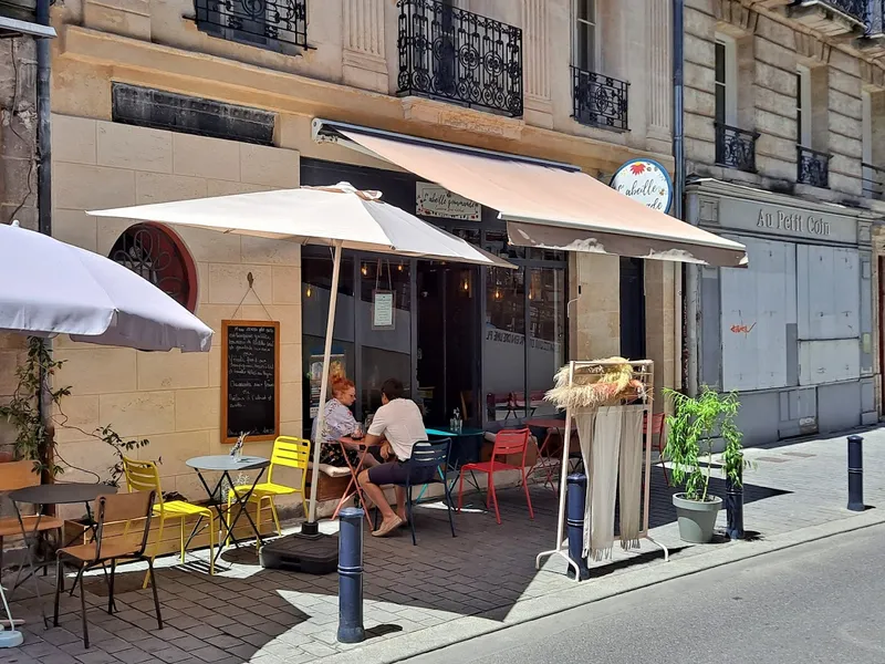 L'abeille gourmande