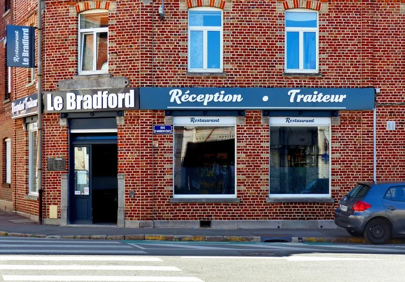 Au Bradford