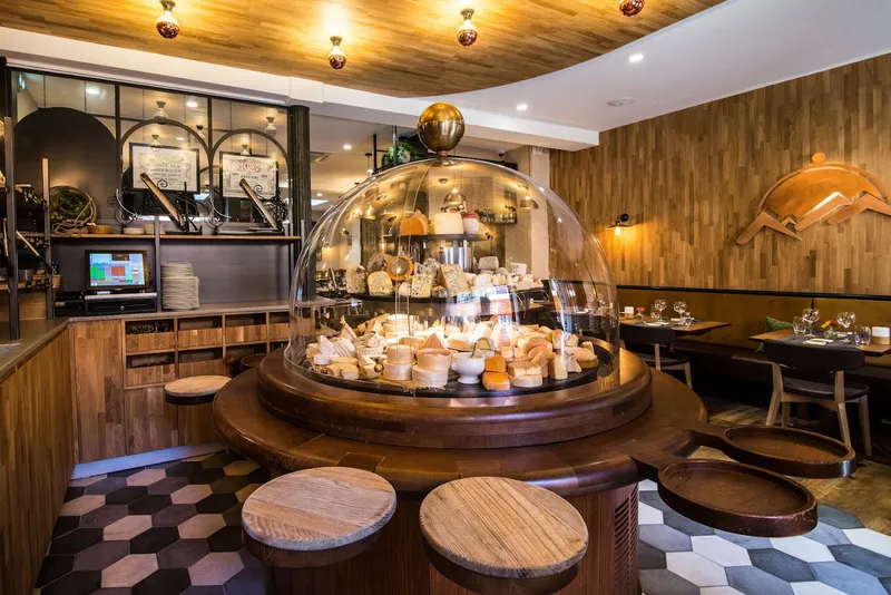 La Cloche à Fromage RESTAURANT