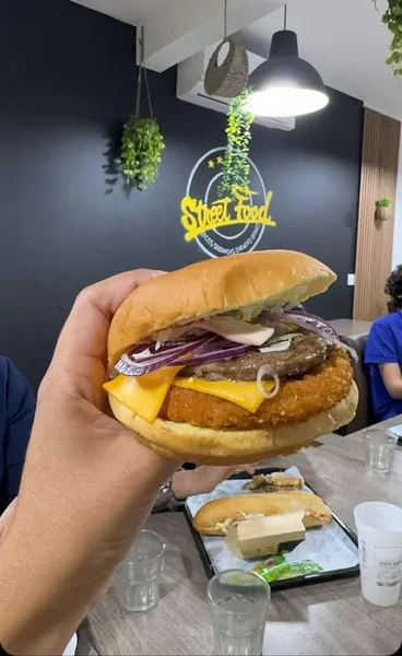 STREET FOOD