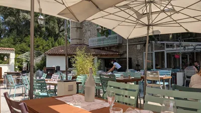 Les 22 restaurants festifs de Vaucluse