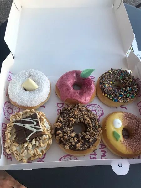 Dreams Donuts