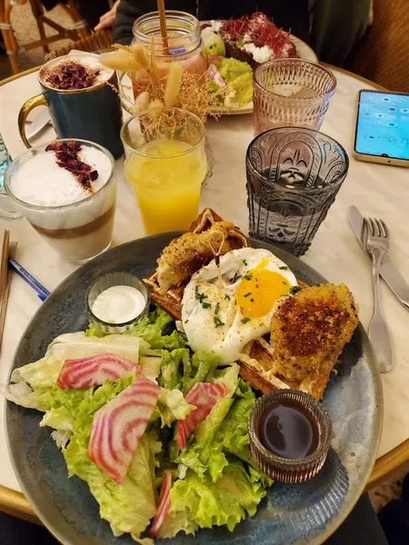 Yours Café