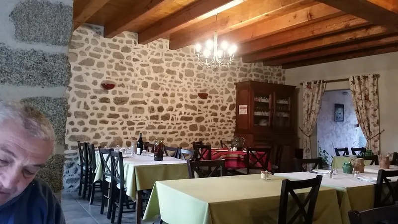 Au P'tit Creusois - Hôtel Bar Restaurant