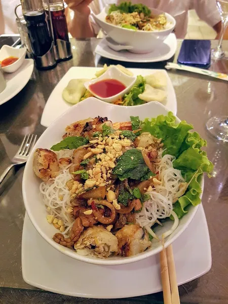 Hong Yun