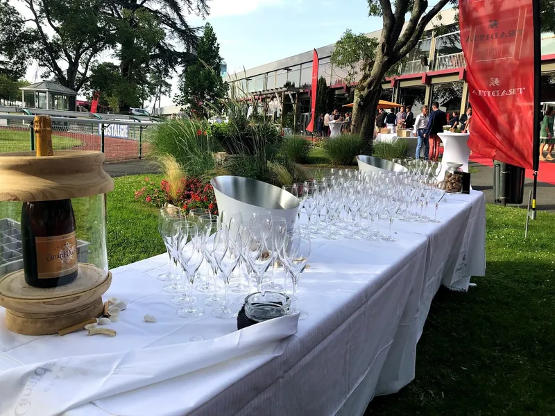 La Table De L'Hippodrome