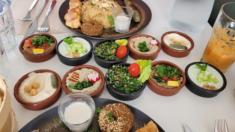 L'UNIVERS MEZZE