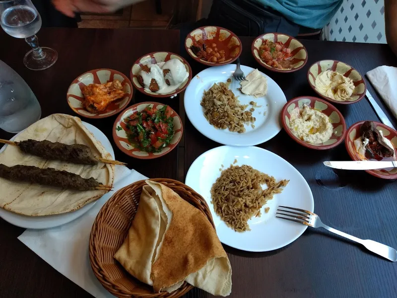Au Libanais de Saint-Maurice.