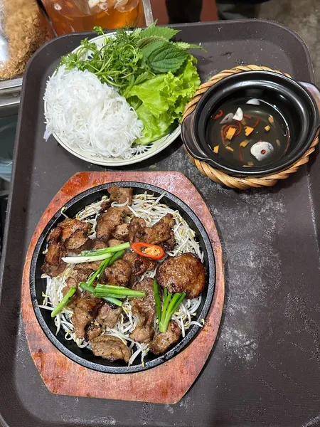 MẸT Vietnamese Restaurant & Vegetarian Met 2