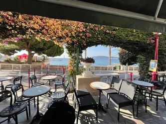 Les 16 bars de Toulon Var