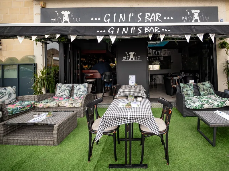 Gini's Bar