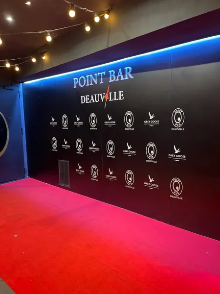 Le Point Bar