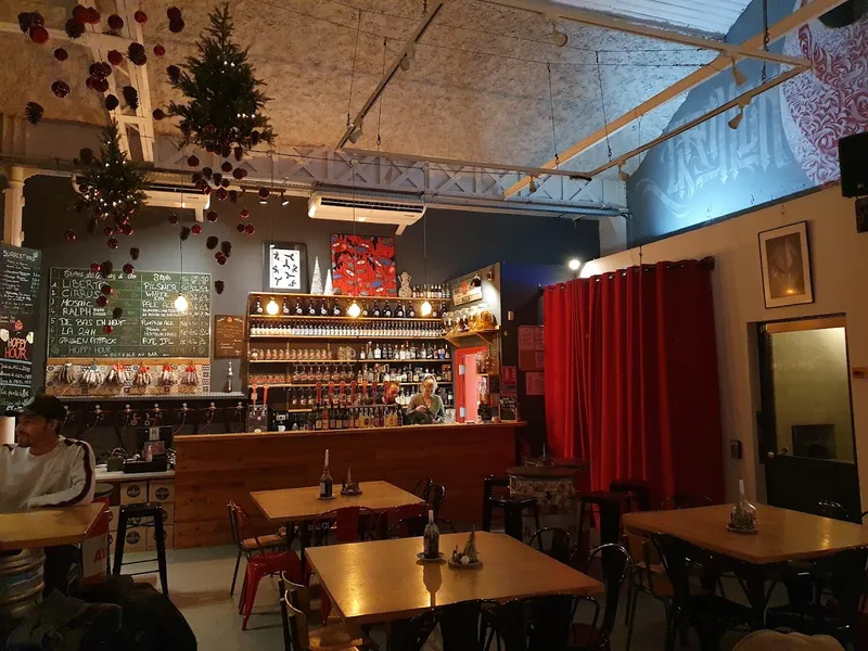 Brasserie du Grillen / Fabrique à bière bar et boutique