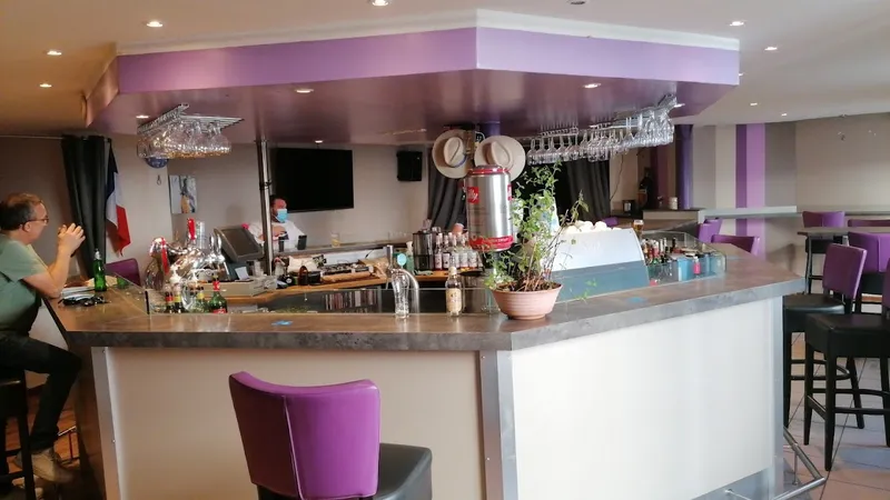 Sun 7 Lounge Bar