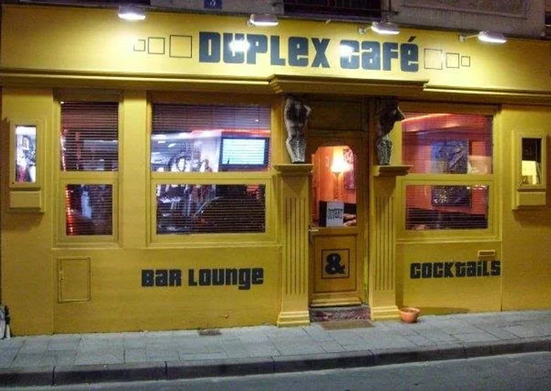 Duplex Café