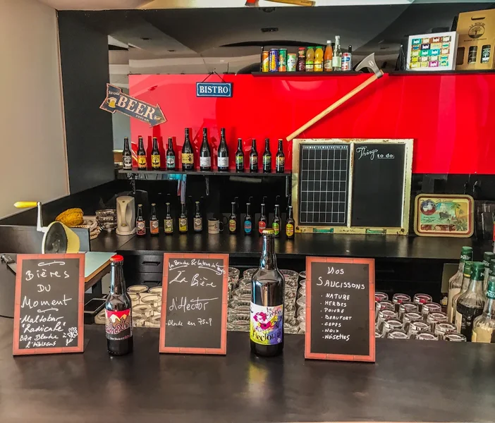 🪓Les haches de Grenoble🎯 Bar de Lancer de hache Idéal activité Team building EVG EVJF Anniversaire Afterwork Loisirs insolite