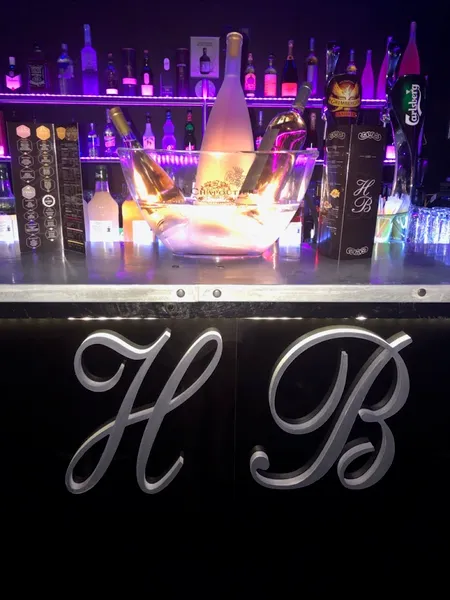 HB CLUB