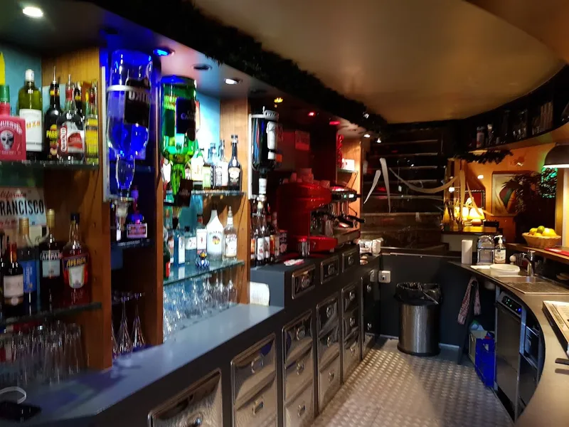 Golden Gate Bar