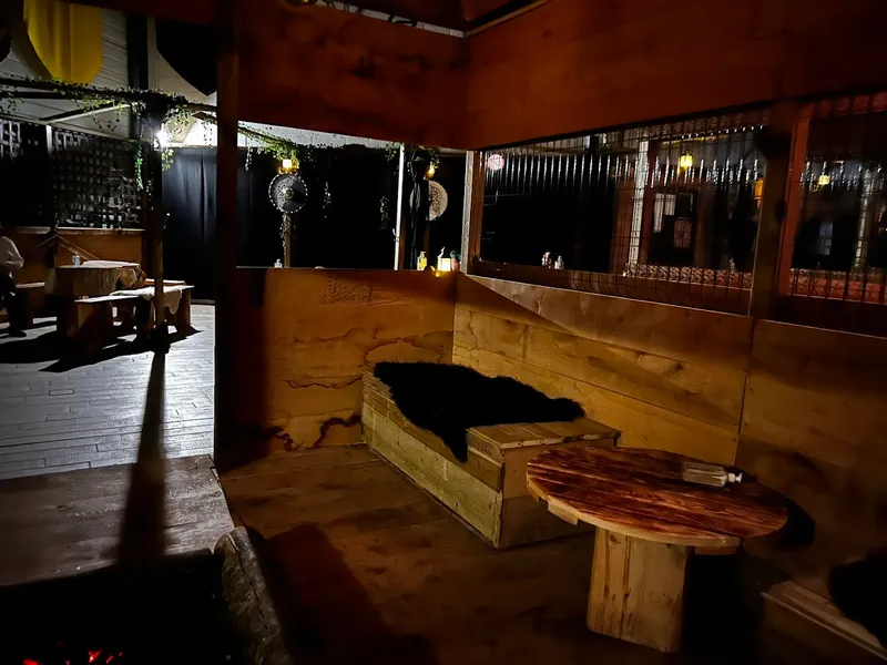 Aux Corbeaux d’Odin - Lancer de Haches & Taverne Médiévale - Bar