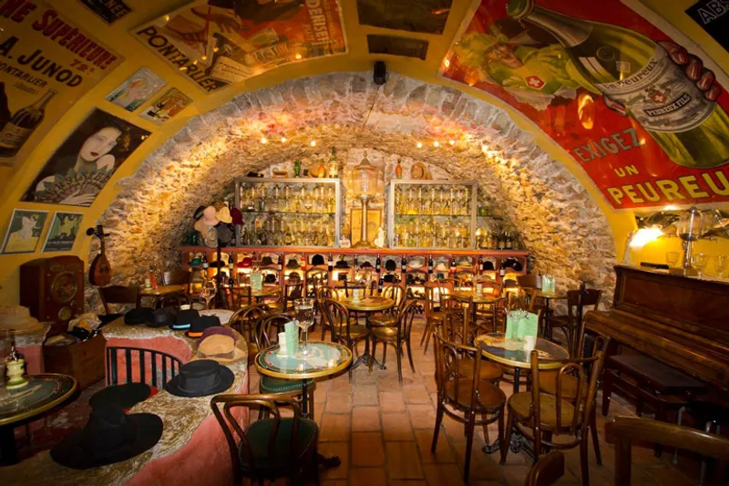 Absinthe bar