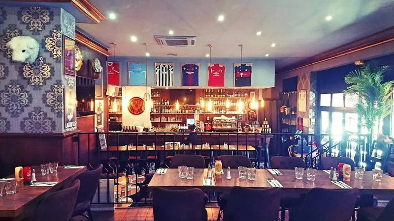 Train Pub