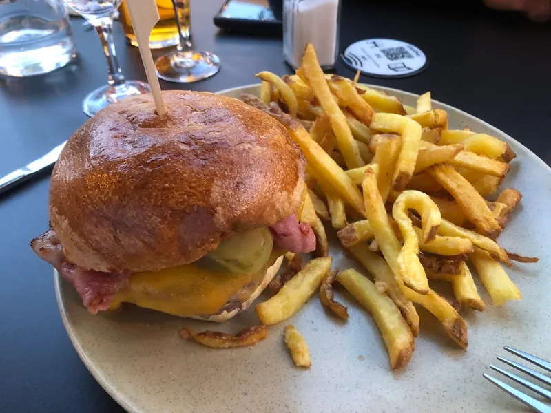 Vertigo Café