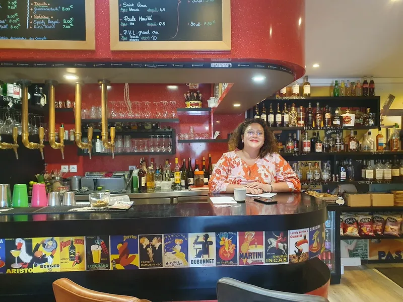 LE BAR-BAR