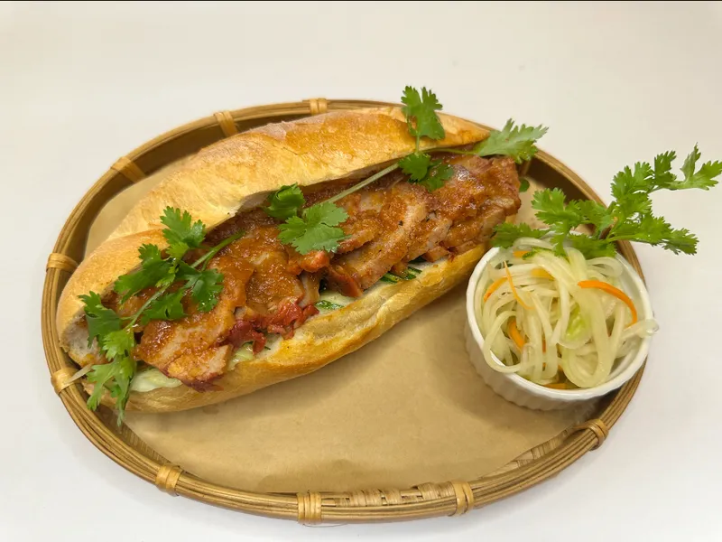 Ngư Restaurant - Vietnamese Cuisine & Vegan Food