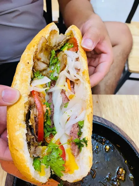 BREAD UP LINH ĐÀM - BÁNH MÌ VIỆT NAM