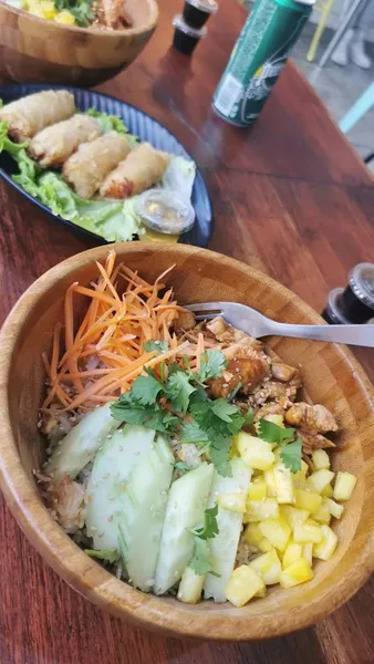 Phuket Wok Athis Mons